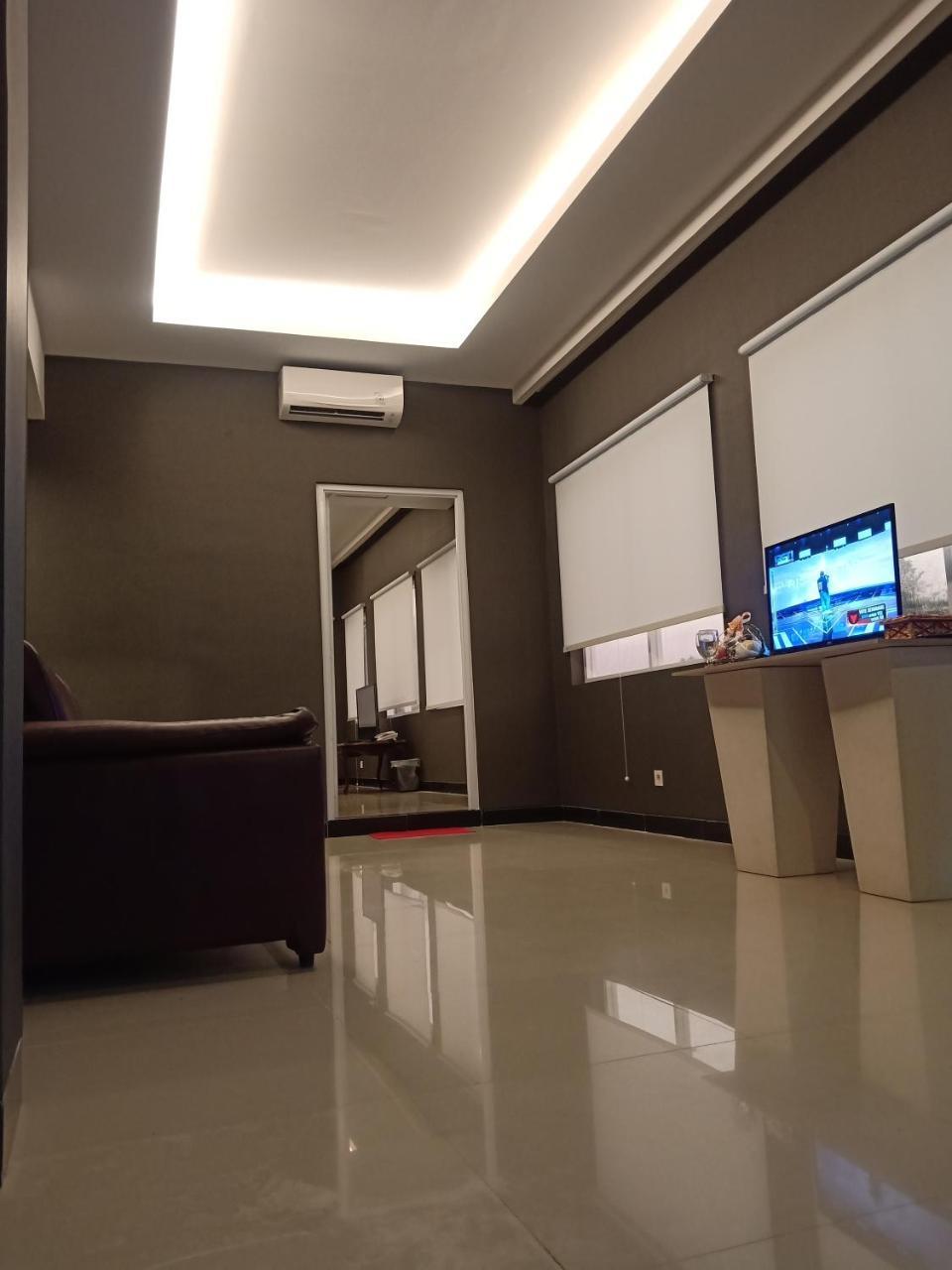 Hotel Matahari Jogjakarta Buitenkant foto